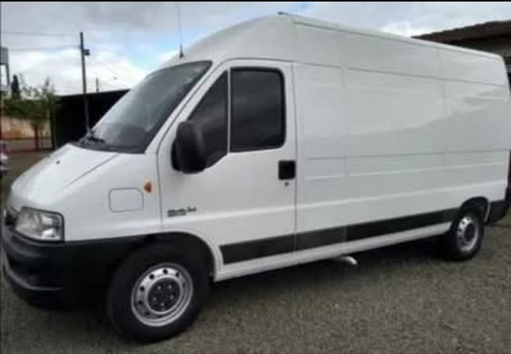 Aluguer/Rent/Alugar/Mudanças/Transporte/Carrinhas Comerciais