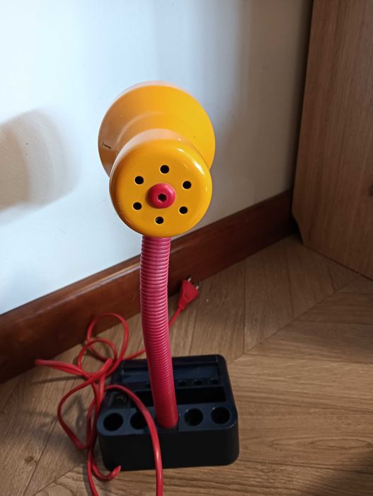 Lampa biurkowa z organizerem Massive gięta