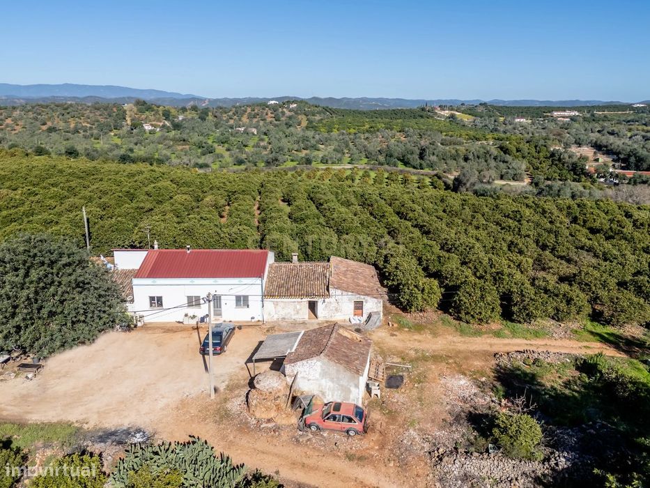 Moradia Para Recuperar, Vale da Vila, Silves – Potencial para 3 Quarto