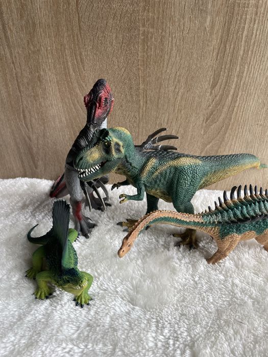Figurki dinozaurów schleich
