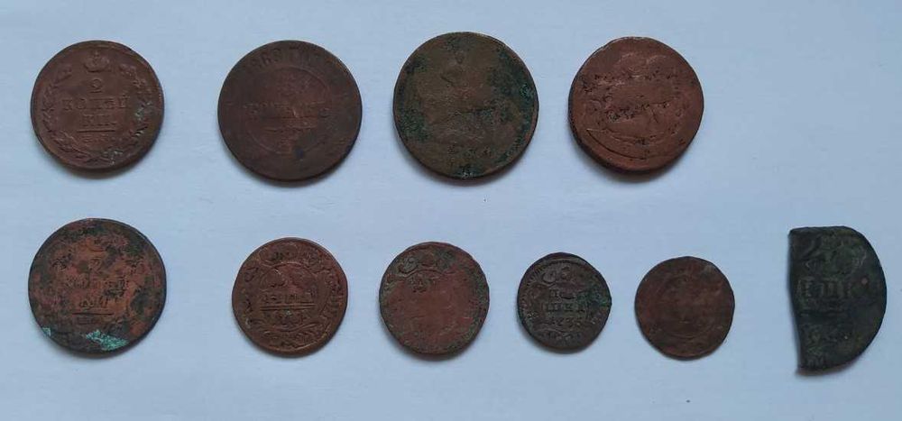 Продается коллекция монет Царской России и другие старинные вещи.