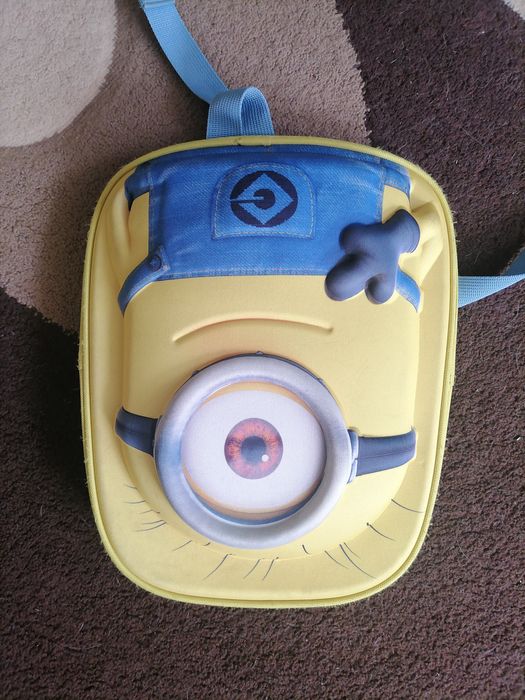 Plecaki minionki .