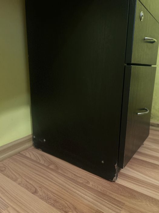 Продам Манікюрний стіл