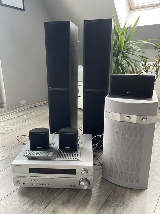 Kino domowe 5.1 Pioneer VSX-415 + Subwoofer S-W110S