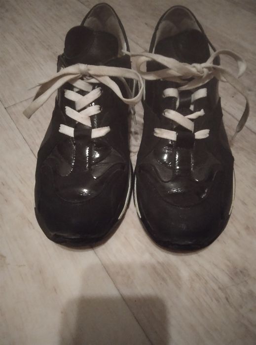 Кросівки шкіряні