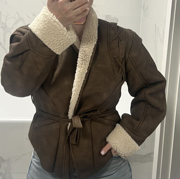 Жіноча куртка розмір М