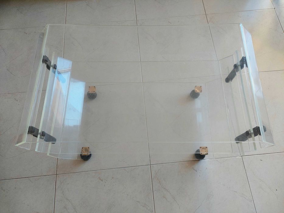 Mesa em Acrílico
