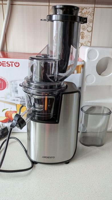 Шнекова соковижималка Ardesto JEG-1330SL стан як нова
