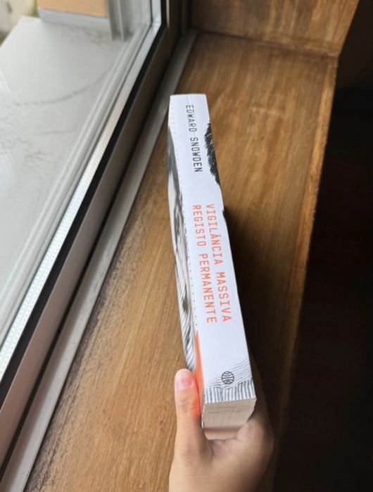 Livro Vigilância Massiva Registo Permanente