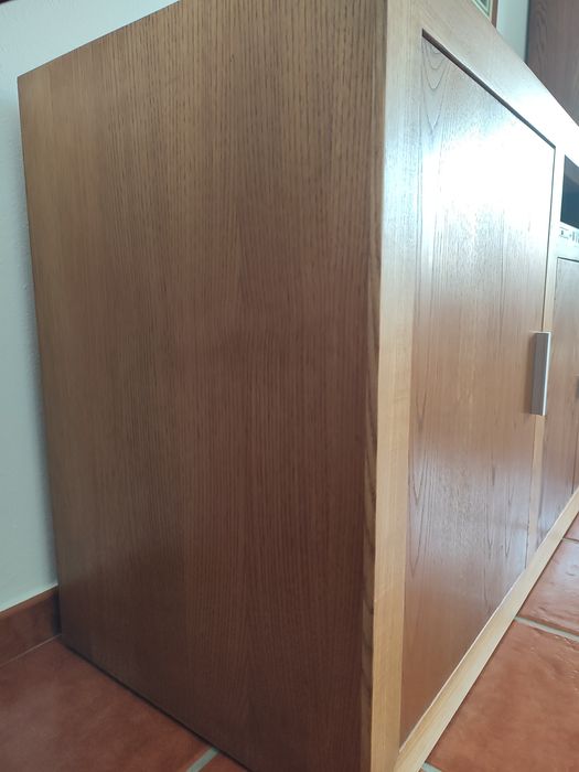 Vendo móvel aparador em madeira