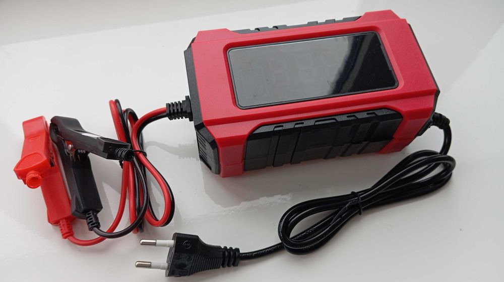 Зарядное 12В 6А для АКБ универсальное умное. Новое.