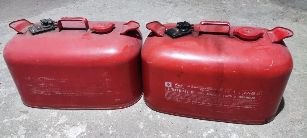 2 Depósitos  gasolina barco
