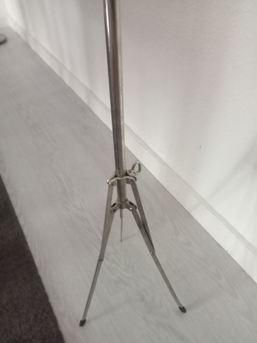 Estante musica metal