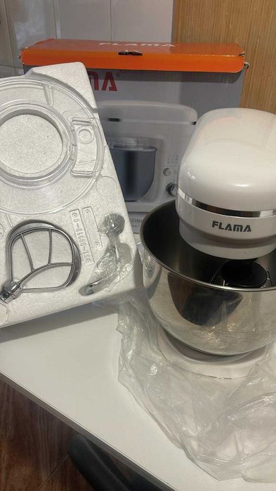 Batedeira FLAMA - 55€