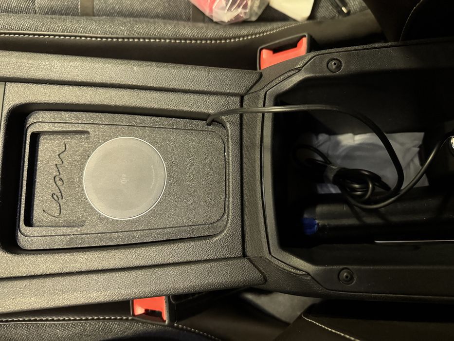 Ładowarka bezprzewodowa Seat Cupra Leon KL (2020-)