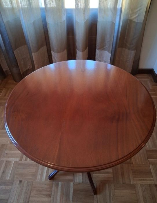 Mesa de madeira .