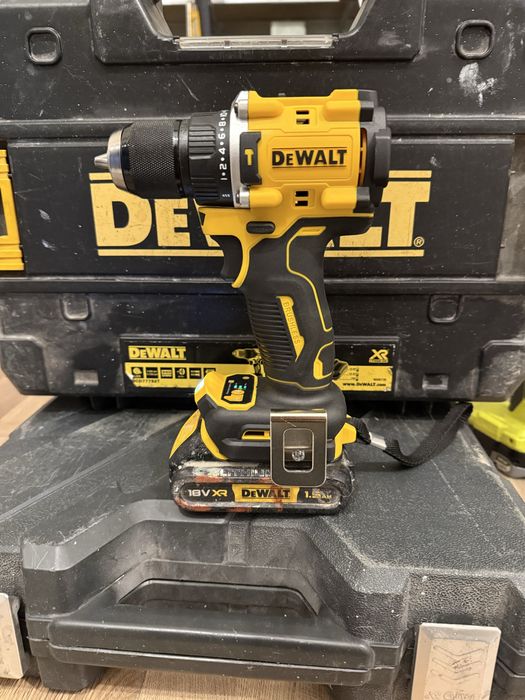 Nowa wkretarka DeWalt DCD805