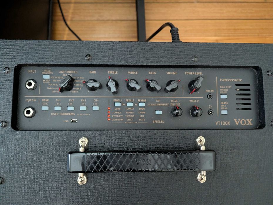 amplificador vox 100