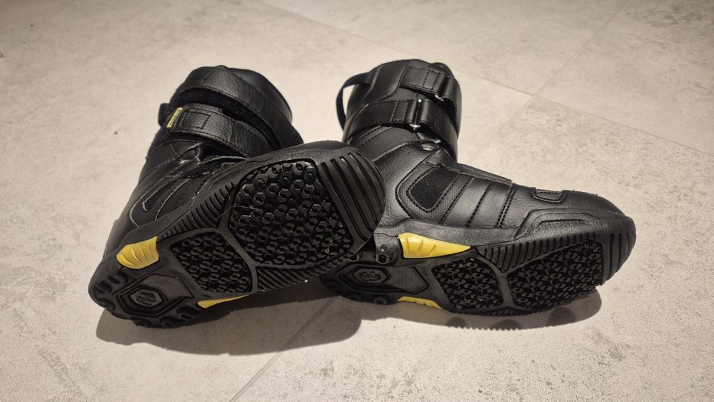 Buty snowboardowe Morrow 36,5 23cm super lekkie