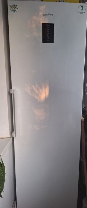 Продається морозильна камера на 7 кошиків  для овочів та фруктів