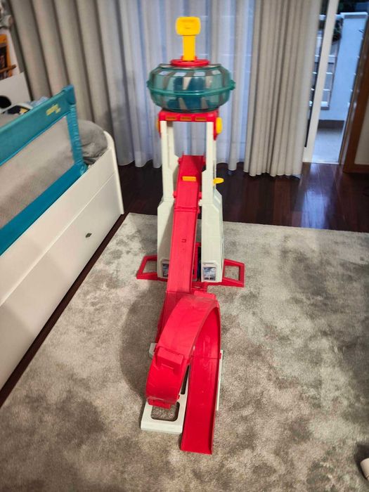 Brinquedos e roupa