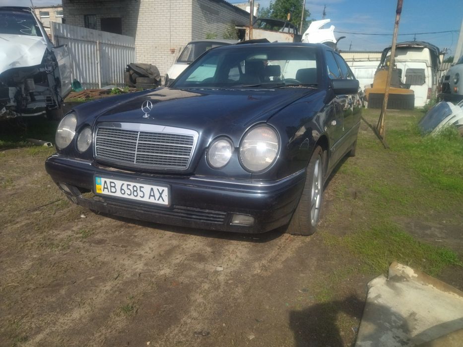 Mercedes W 210 E avangard