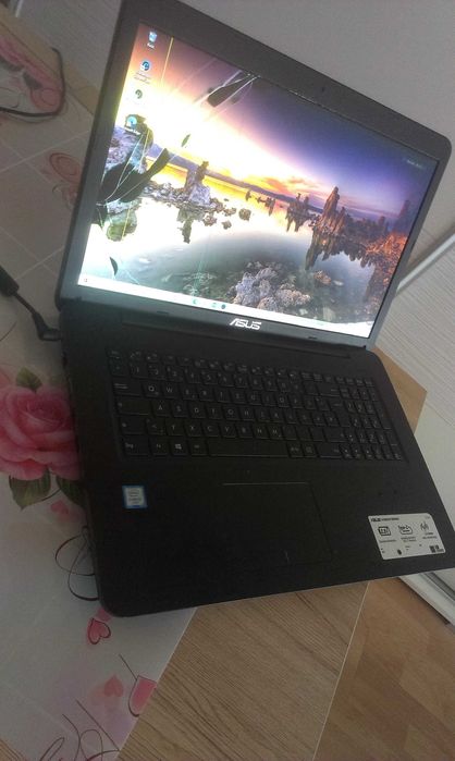 sprzedam asus f756u intel core i3 -6006u-6gen  cpu 2,00ghz,ssd128g,4gb