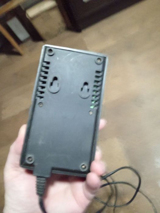 Зарядка Einhell для АКБ шуруповерта