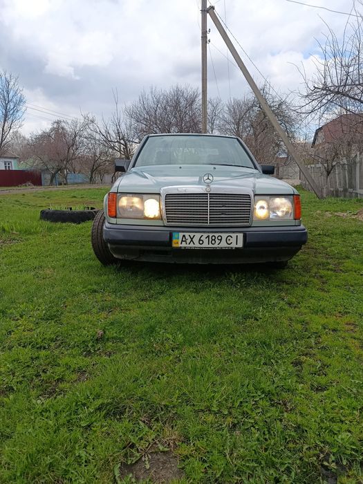 Мерседес 124.е230