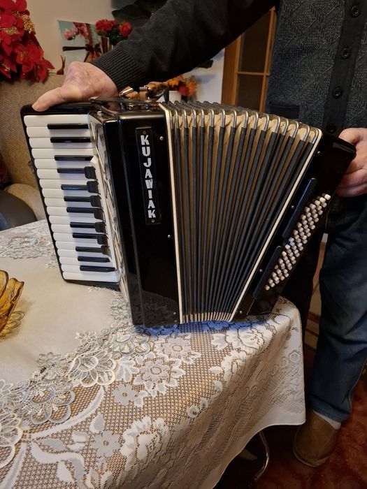 Akordeon kujawiak 60 basów 3 chóry