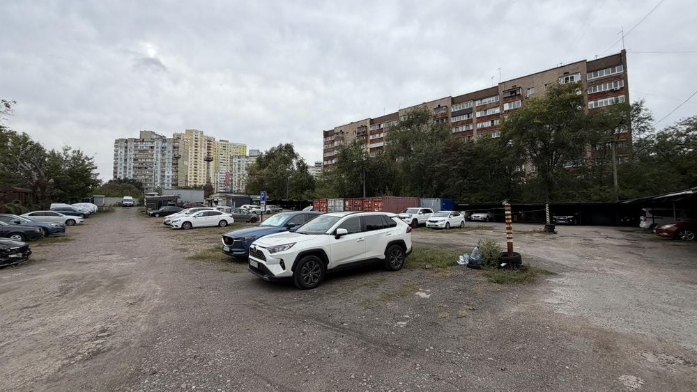 Оренда паркування вул. Сиваська, 1