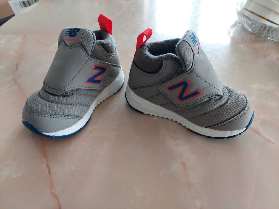 Buty dziecięce sportowe NB r. 22,5