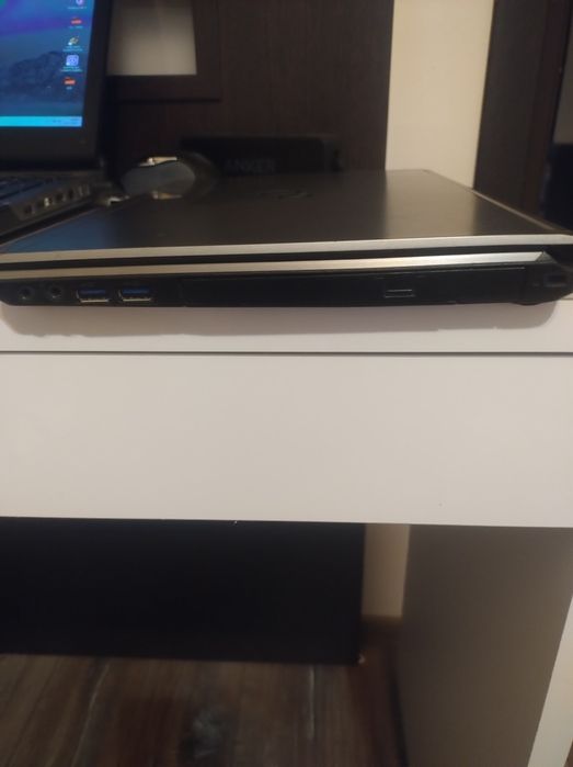 Laptop Fujitsu lifebook e744