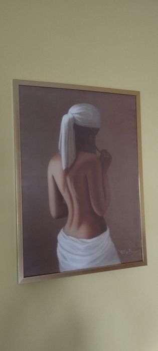 Moldura modera. Uma peça elegante e minimalista.