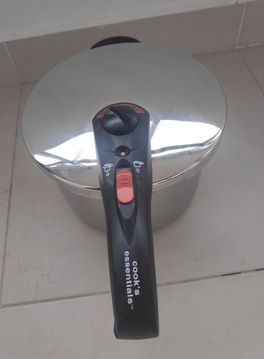 Induction-Compatible Pressure Cooker475975962970050560