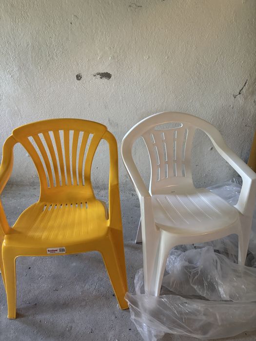 Fotele plastikowe ogrodowe