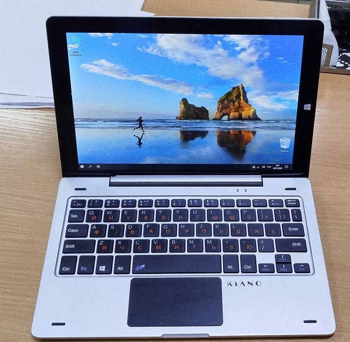 Нетбук, планшет на віндовс.