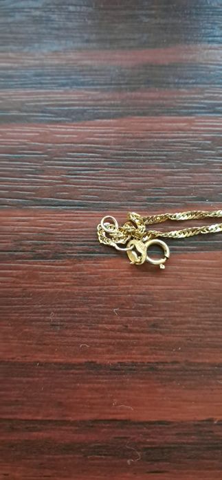 SPRZEDANY Złoty łancuszek z krzyżykiem