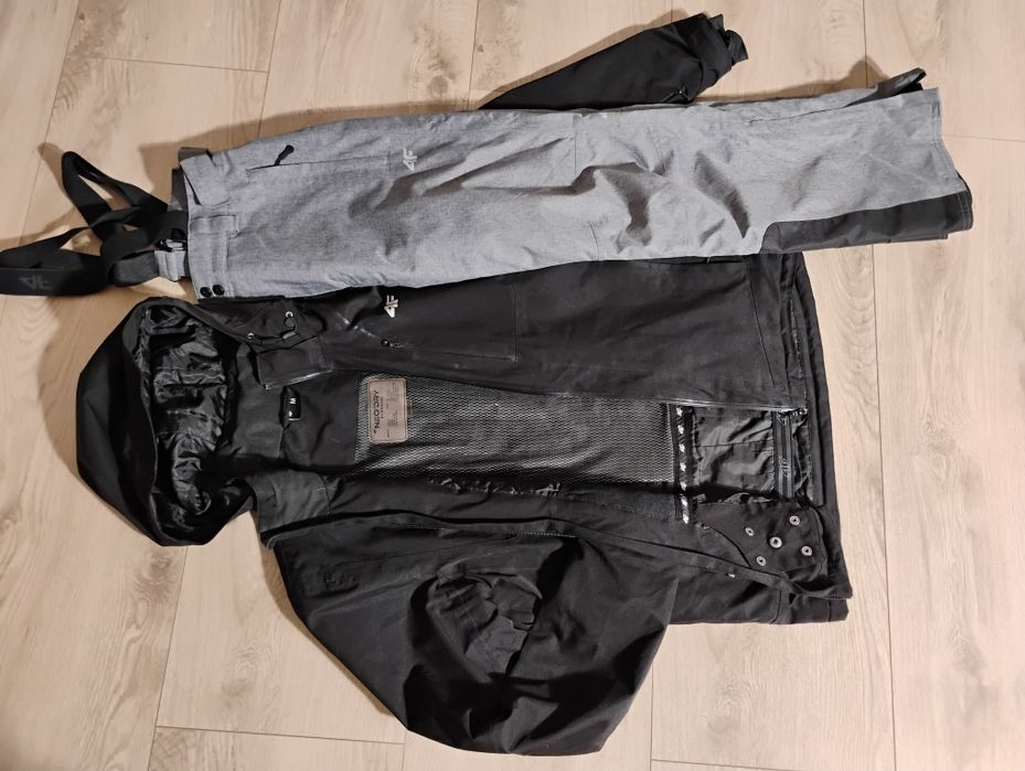 Komplet narciarski 4F kombinezon unisex rozmiar M