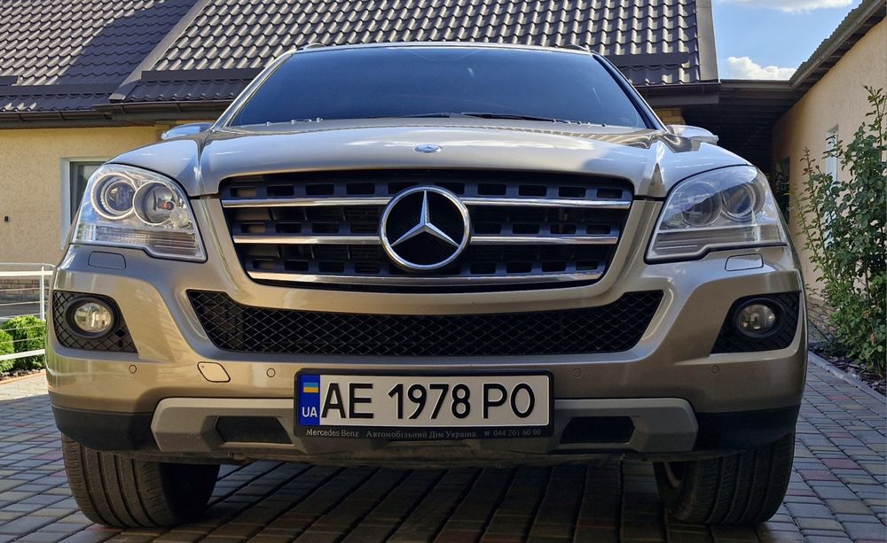 Mercedes ML500 Мерседес МЛ500 4матик 5.5 газ/бензин 2010 год