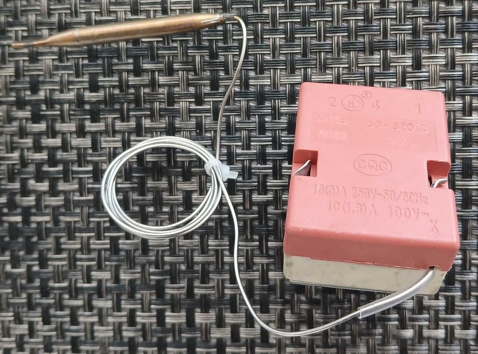 Dwa termostaty 50-300 stopni np. do piekarnika