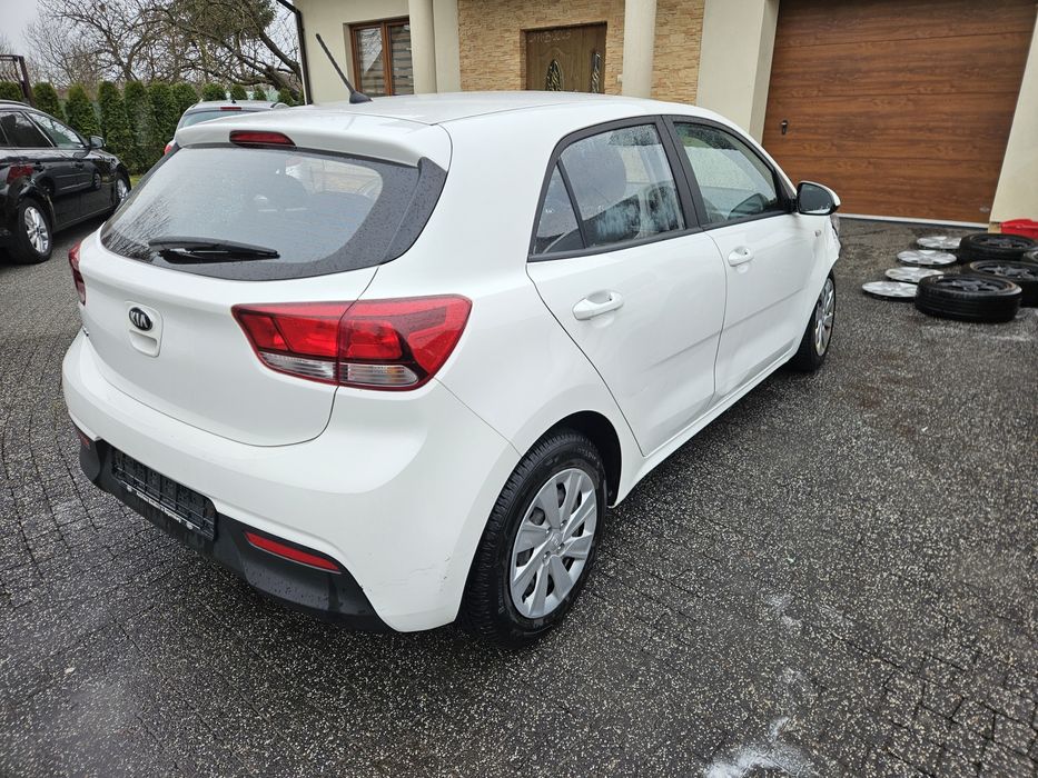 Kia  Rio  1.2b 16v