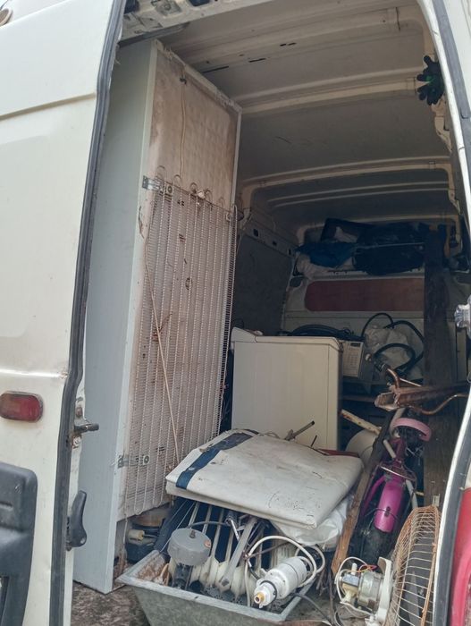 Вивіз хламу, будівельного сміття, меблів та іншого мотлоху.