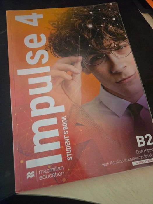 Książka do angielskiego Impulse 4 bardzo dobry stan