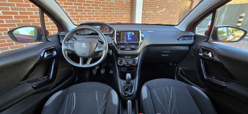 Peugeot 208 1.2 Puretech  |  IMPECÁVEL