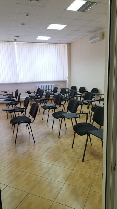 Аренда конференц-зала, переговорной в БЦ, генератор, метро Дорогожичи.