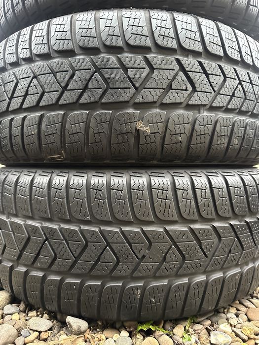215/55/17 Pirelli Sottozero 3