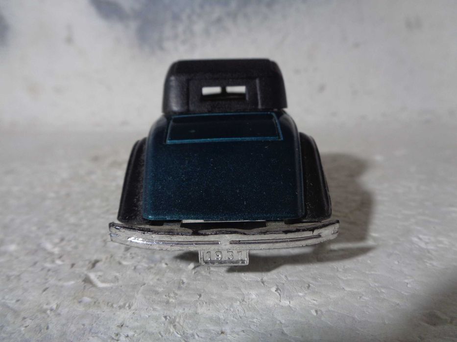 1:43 Viatura antiga 1931