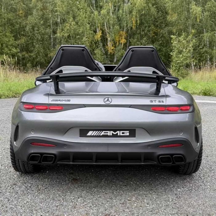 Auto na akumulator MERCEDES GT63 dla dzieci 4x200W 24V 14Ah LAKIEROWANY