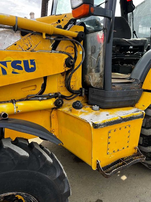 Екскаватор-навантажувач Komatsu WB93R-5, 2007 рік, робочий стан